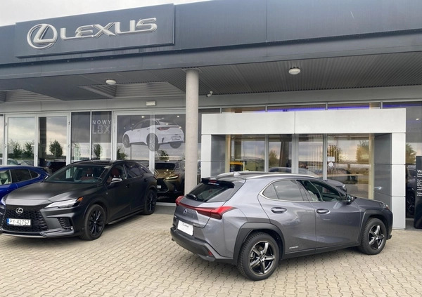 Lexus UX cena 129900 przebieg: 29702, rok produkcji 2020 z Dobrzyca małe 232